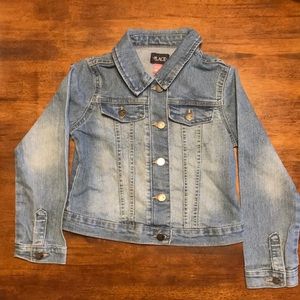 Children’s Place Girls Denim Jacket, size Medium